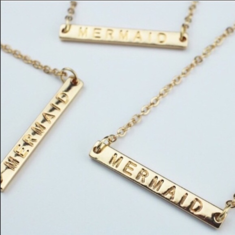 🧜‍♀️ Mermaid goldtone bar necklace 🧜‍♀️